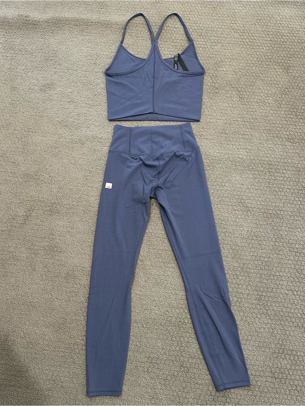 Vuori Workout Set - Picture 2 of 6